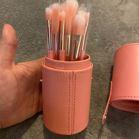 Pur cosmetics 12 pack travel set- brand new! - Picture 4 of 6